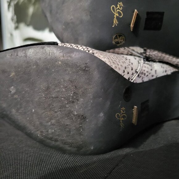 42 GOLD KIKI LEATHER SNAKESKIN CUT OUT ANKLE BOOTS Sz 9 - Picture 4 of 8